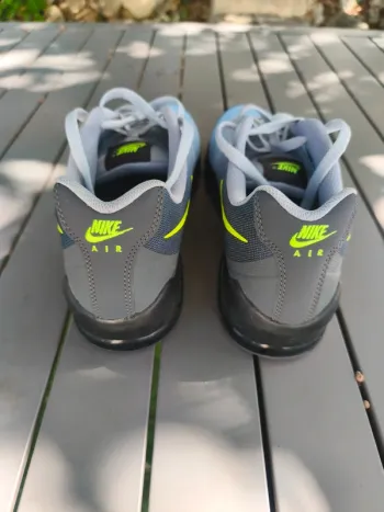 Used Nike Air Max Invigor bike — image 3 of 6