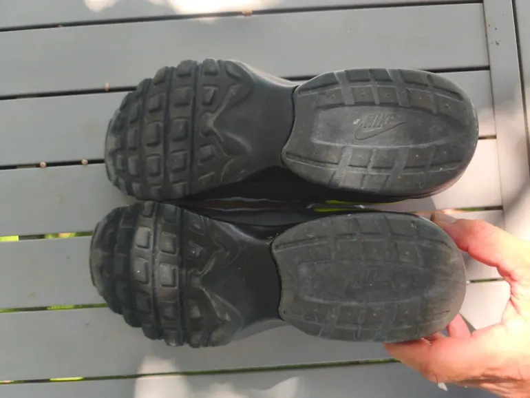 Used Nike Air Max Invigor bike — image 5 of 6
