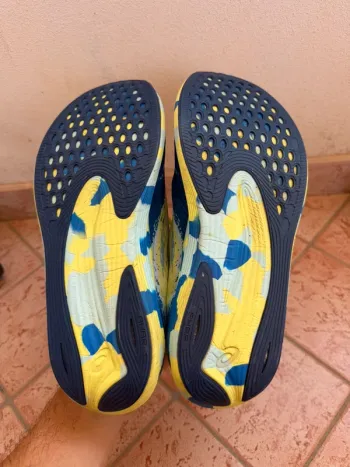Used Asics sneakers bike — image 3 of 4