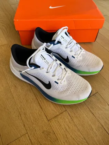 Nike Air Winflo 10 Running Shoes usato