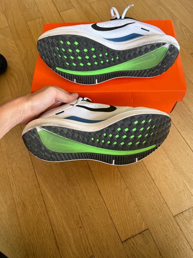 Used Nike Air Winflo 10 bike — image 7 of 8