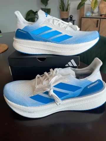 Käytetty Adidas Ultraboost 5x Running Shoes