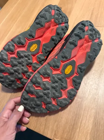 Used Hoka Speedgoat 5 bike — image 3 of 4
