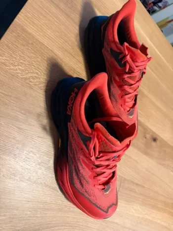 Used Hoka Speedgoat 5 bike — image 2 of 4