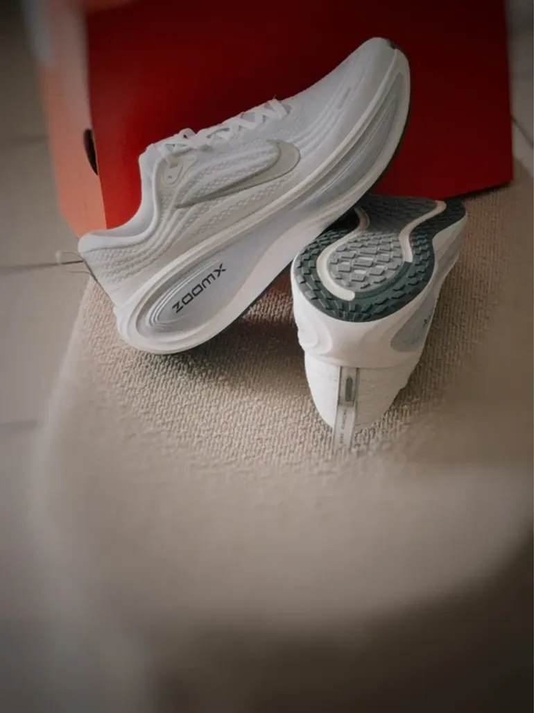 Used White Vomero Plus bike — image 7 of 15