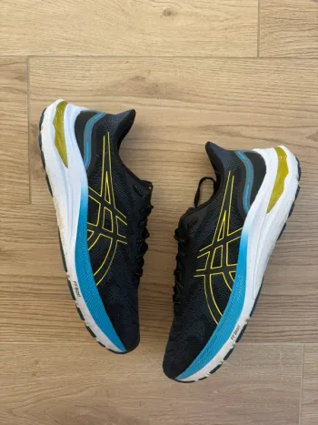 Used Asics Gel Running Shoes