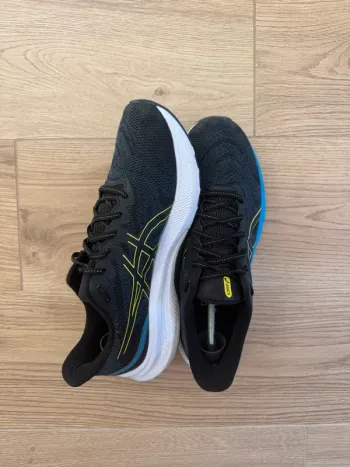 Used Asics Gel bike — image 3 of 6