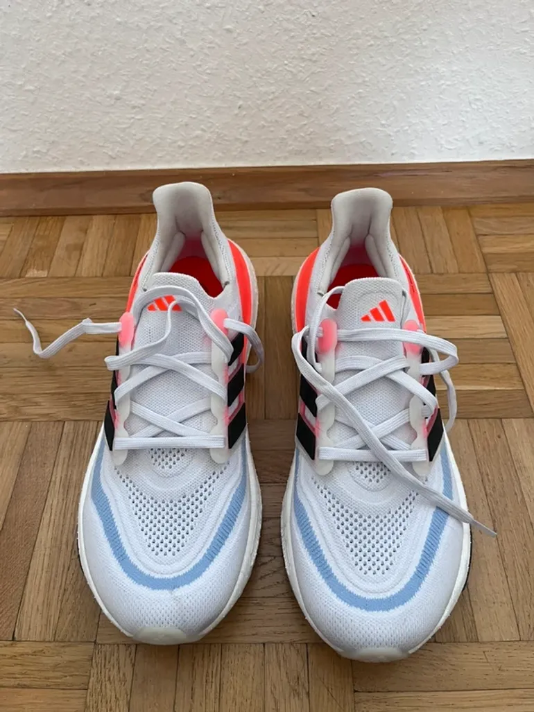 Tweedehands Adidas Ultraboost bike — afbeelding 2 van 5