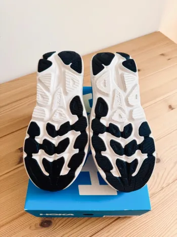 Käytetty Hoka Clifton 11 bike — kuva 2 / 5