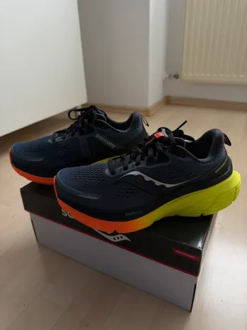 Used Saucony Guide 18 bike — image 2 of 7
