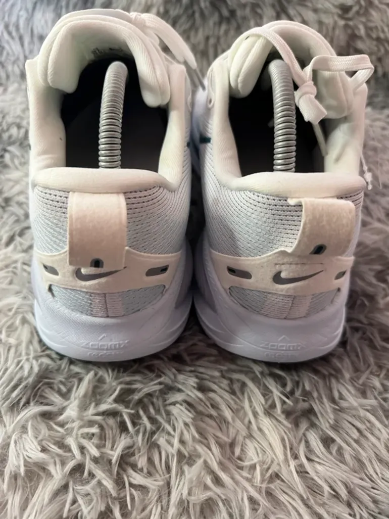 Used Nike Zoom Vomero 18 bike — image 3 of 6
