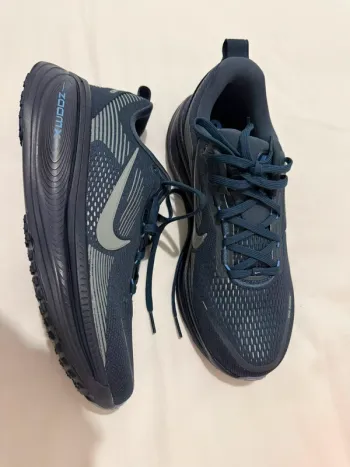 Look Vomero 18 Running Shoes usato