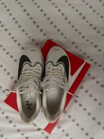 Used Nike Zoom Fly 6 bike — image 2 of 4