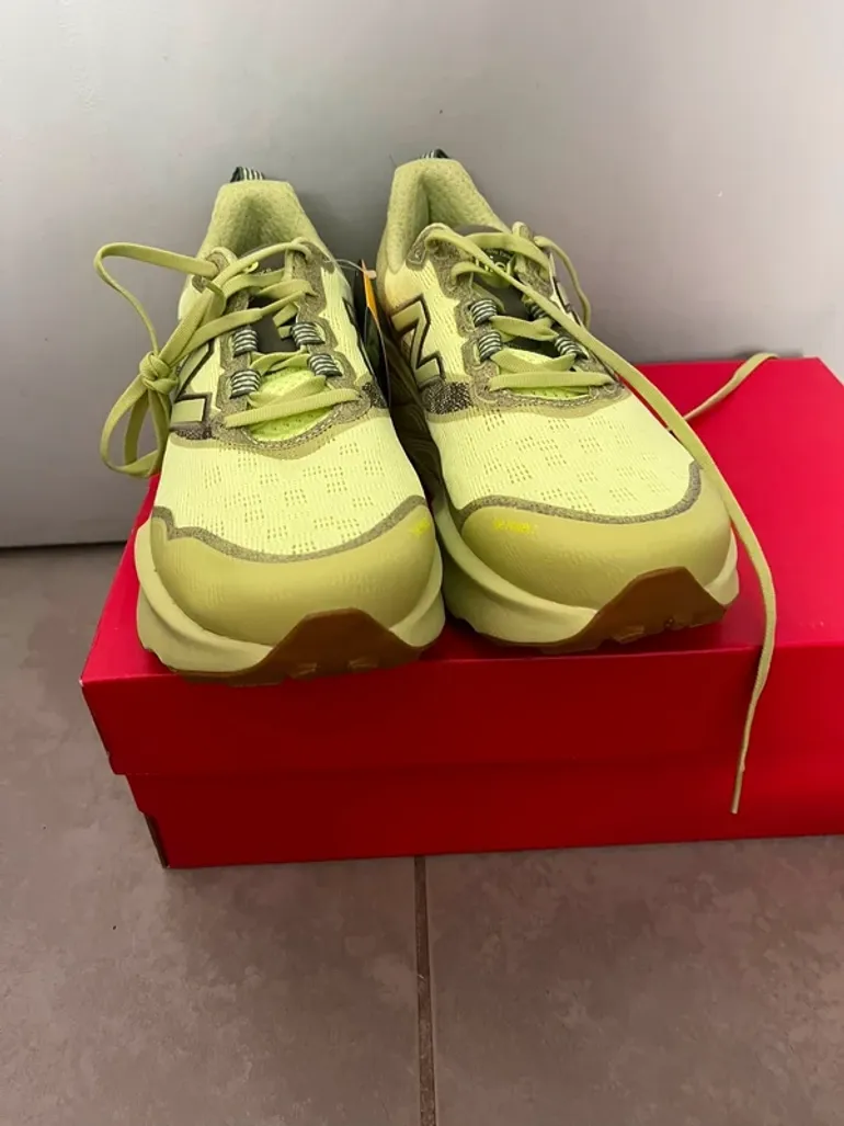 Tweedehands New Balance Hierro v9 bike — afbeelding 2 van 10