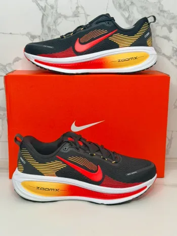 Gebrauchtes Nike Vomero 18 Running Shoes