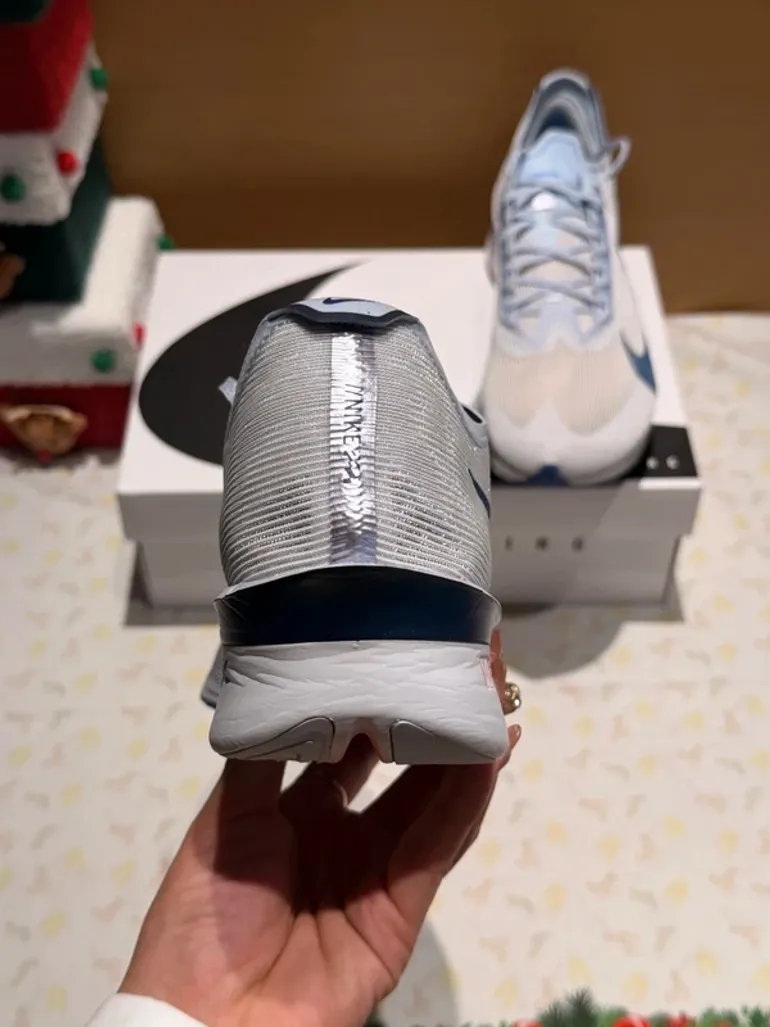 Used Nike ZoomX Vaporfly bike — image 6 of 7