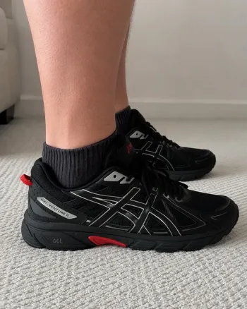 Clean Gel-Venture 6 Running Shoes usato