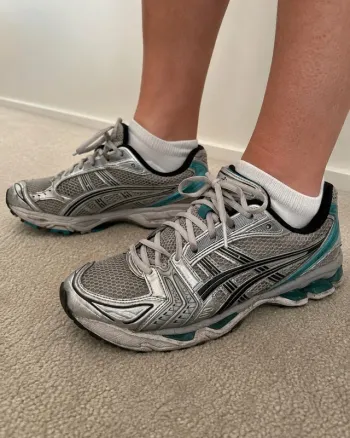 Asics GEL-KAYANO 14 TN850 Running Shoes usato