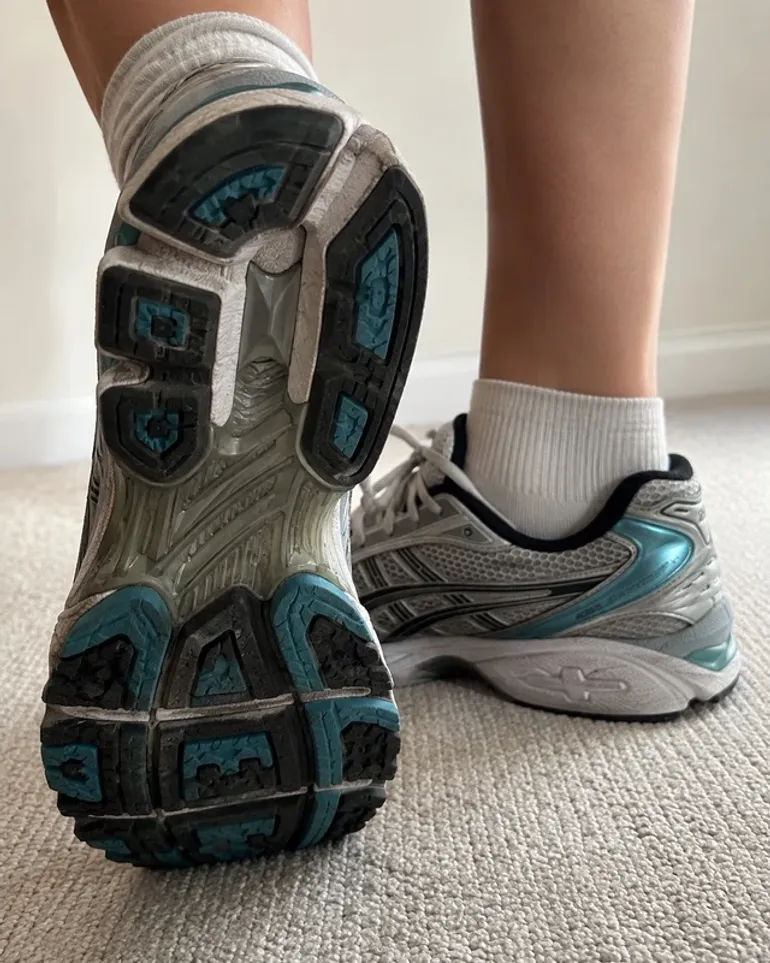 Used Asics GEL-KAYANO 14 TN850 bike — image 3 of 5