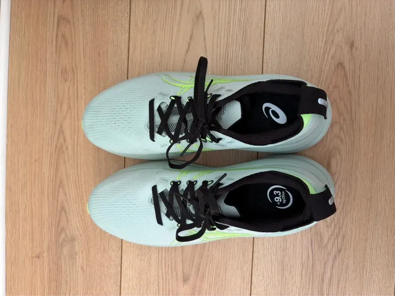 Used Asics Gel-Nimbus 28 Running Shoes