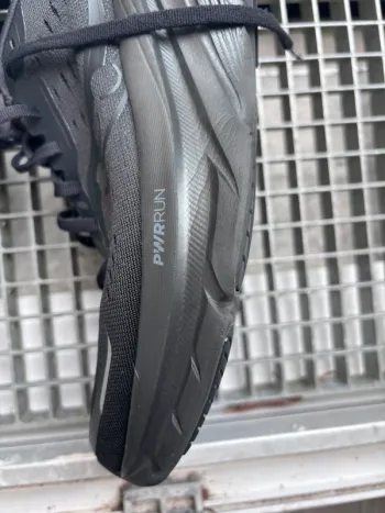 Used Saucony Guide 18 bike — image 2 of 3