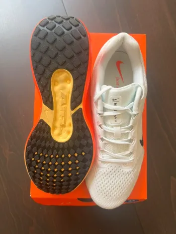 Nike Winflo 11 bike usato — immagine 4 di 5