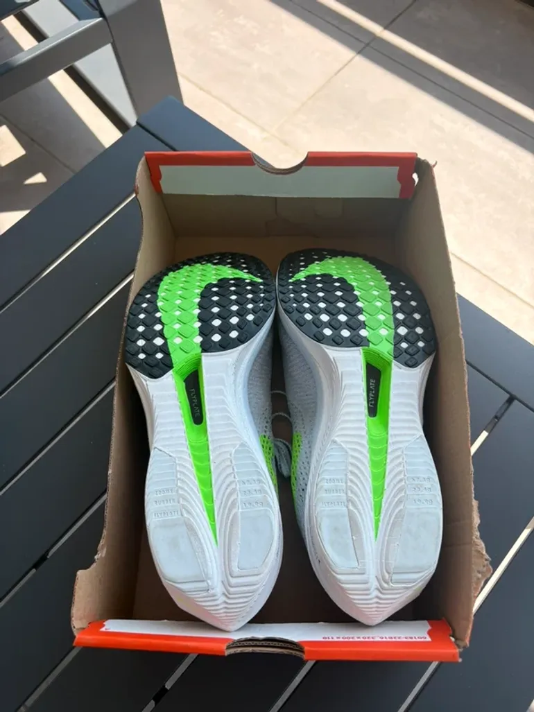 Nike ZoomX Vaporfly Next% 3 bike usato — immagine 6 di 7