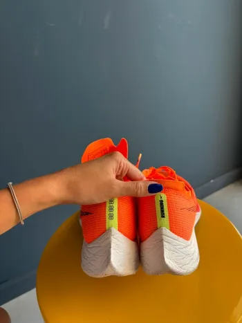 Used Nike ZoomX Vaporfly Next% 2 bike — image 2 of 7