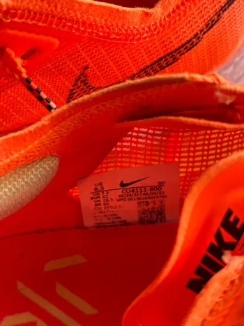 Used Nike ZoomX Vaporfly Next% 2 bike — image 7 of 7