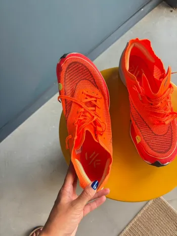 Used Nike ZoomX Vaporfly Next% 2 bike — image 5 of 7