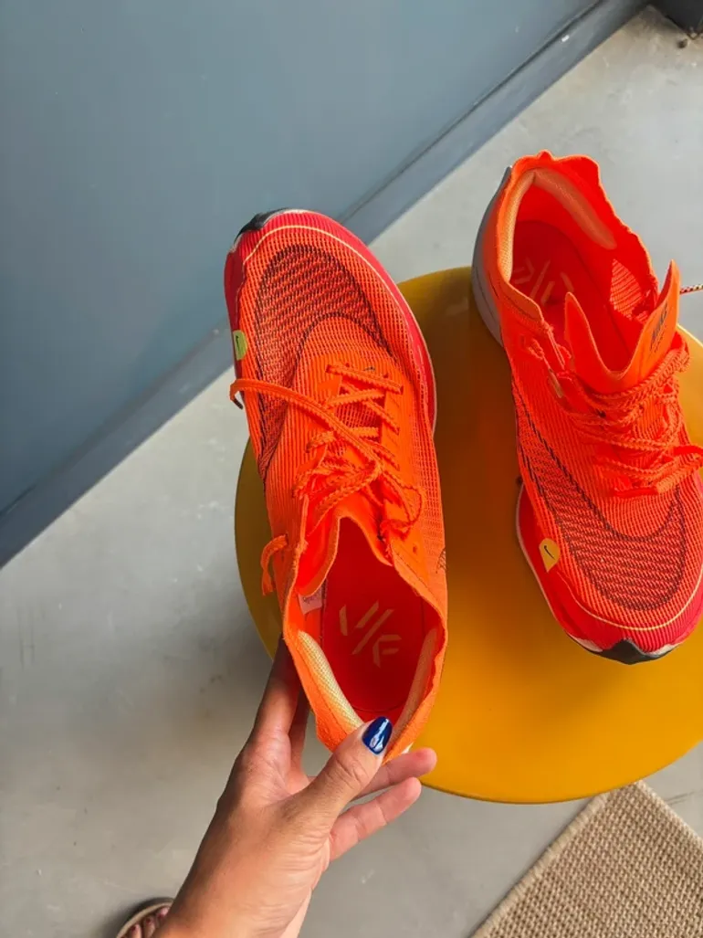 Used Nike ZoomX Vaporfly Next% 2 bike — image 5 of 7