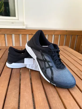 Asics Schuhe Running Shoes usato
