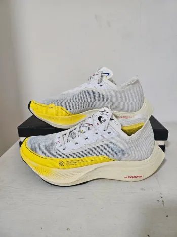 Gebrauchtes Nike ZoomX Vaporfly Next% 2 bike — Bild 2 von 8