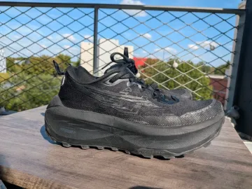 Used Asics Trabuco Max 4 Running Shoes