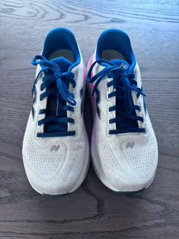 New Balance Fresh Foam X 860 v15 bike usato — immagine 2 di 6