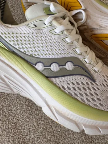 Used Saucony Guide 17 bike — image 3 of 14