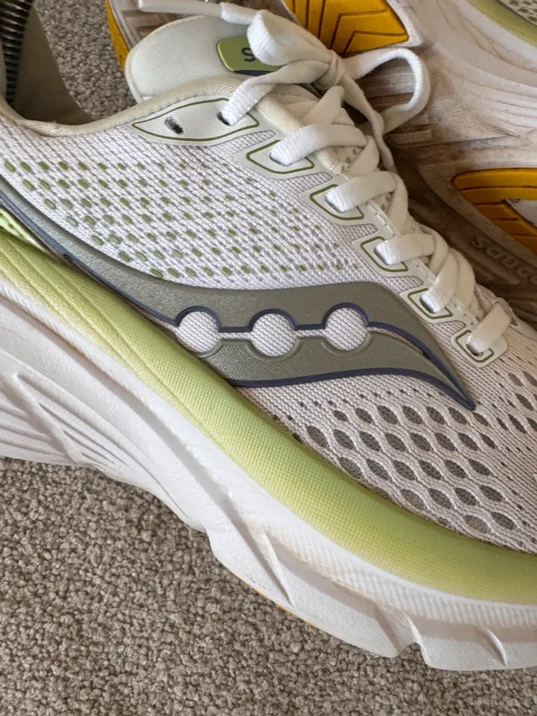 Used Saucony Guide 17 bike — image 3 of 14