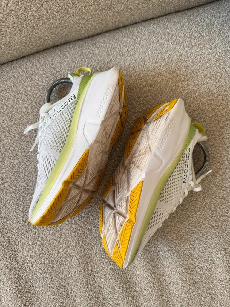 Used Saucony Guide 17 bike — image 8 of 14