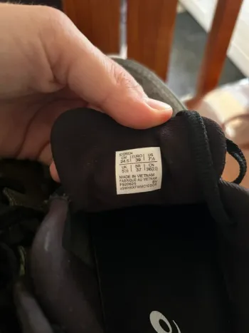 Used Asics Running Shoes bike — image 5 of 6