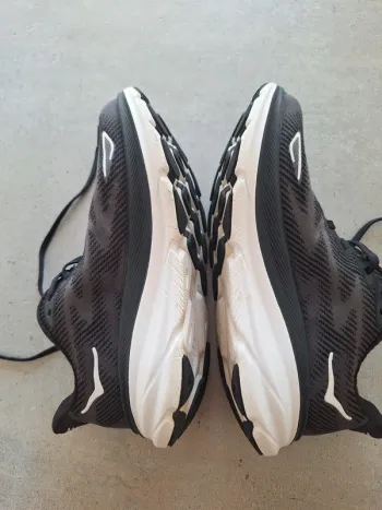 Used Hoka Clinton 9 bike — image 4 of 10