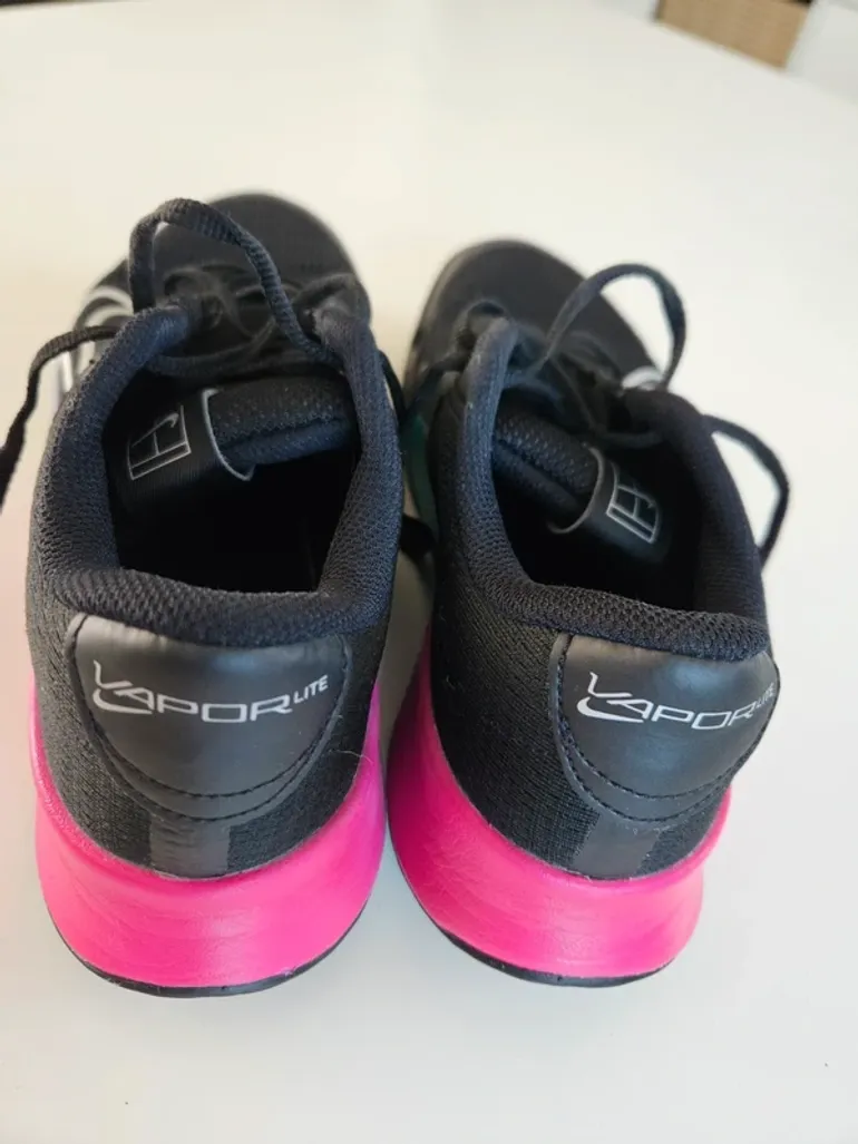 Nike Vapor Lite bike usato — immagine 3 di 5