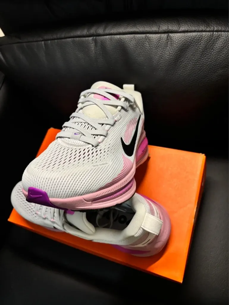 Nike Vomero 18 bike usato — immagine 4 di 5