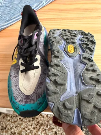 Used Hoka Speedgoat 6 bike — image 2 of 4
