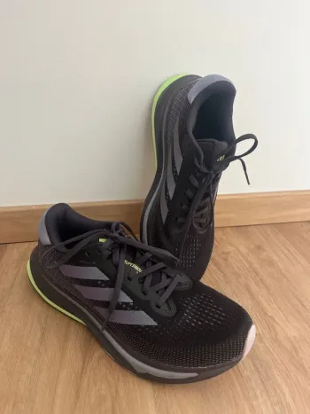 Supernova Rise Running Shoes usato