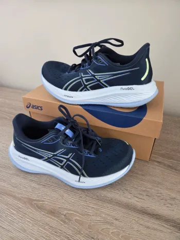 Asics Gel Cumulus Running Shoes d'occasion