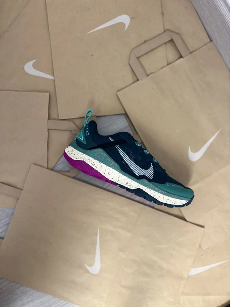 100% Nike Wildhorse 8 bike usato — immagine 5 di 5