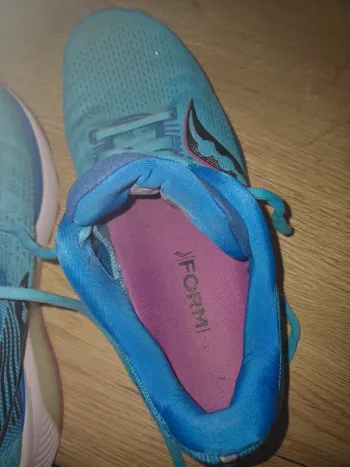 Used Saucony Guide bike — image 4 of 4