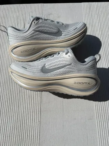 Brugt Nike Vomero Plus Running Shoes
