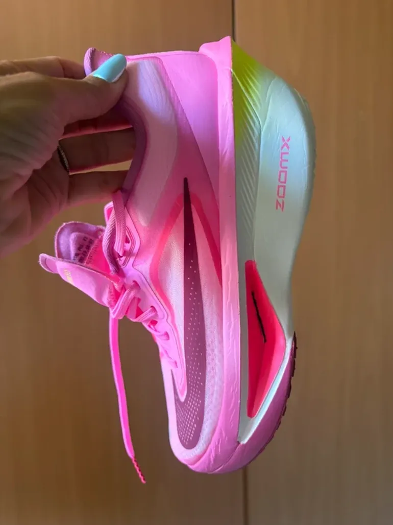 Used Nike Zoom Fly 6 bike — image 2 of 5