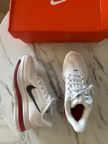 Używany Pegasus Premium Running Shoes